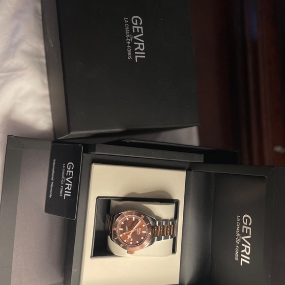 Gevril Pier 90 Automatic Watch - Picture 2 of 9